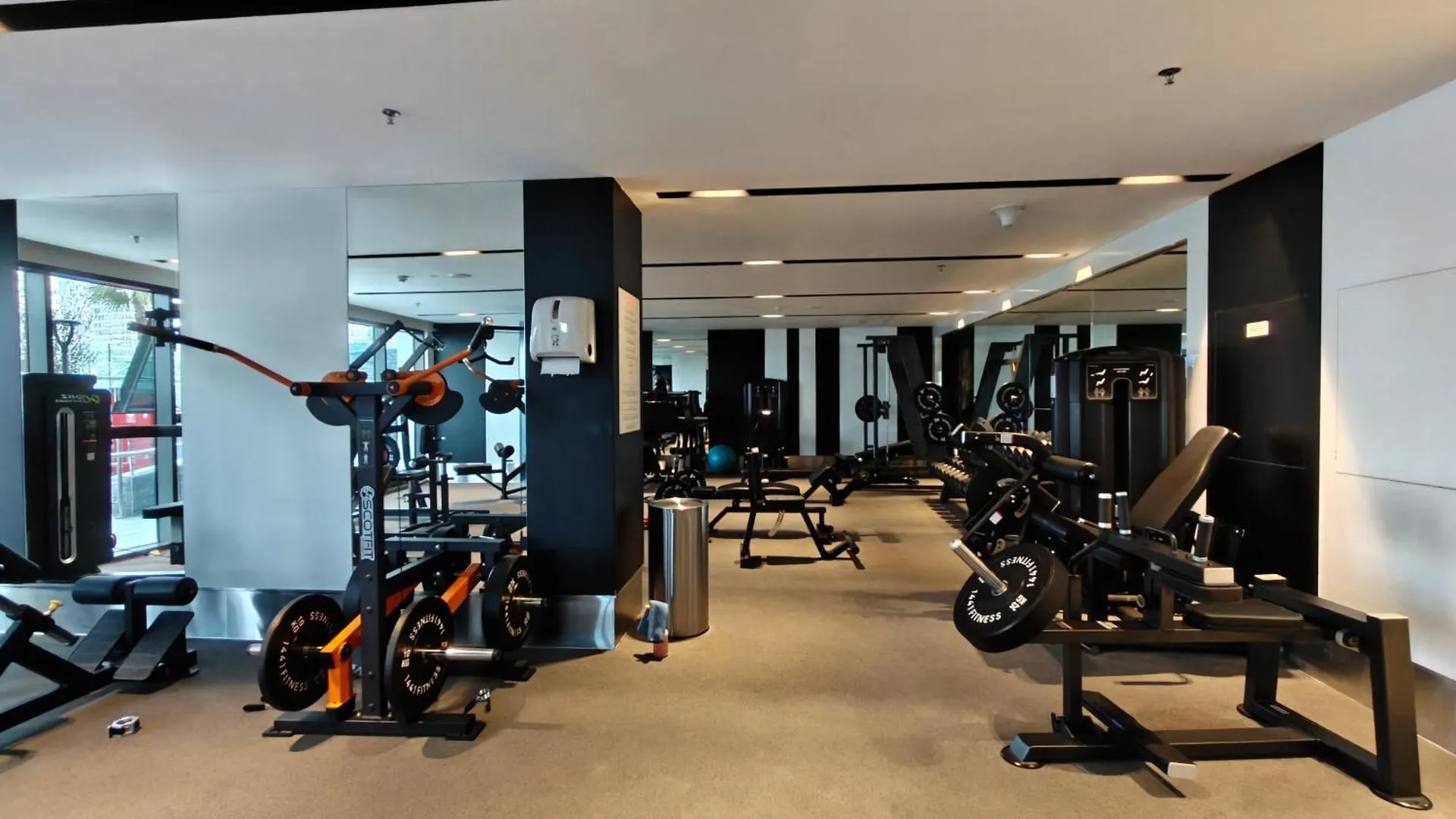 Caicai Homes Luxerious 1 Bhk Nobles Tower Business Bay Dubai Apartment